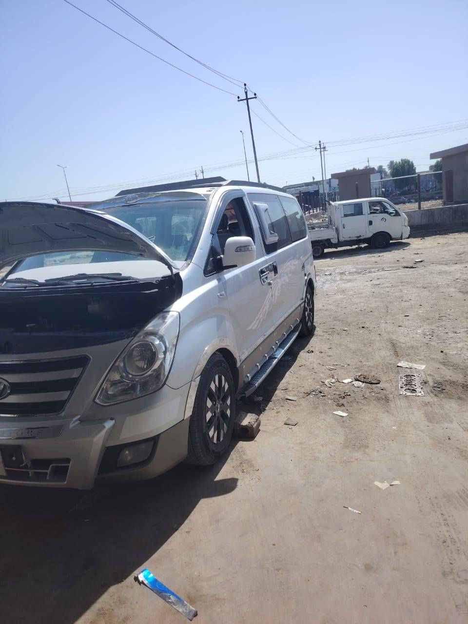 السلام عليكم ستاركس للبيع موديل 2010مكينه مسكر 12 سبلاين السياره جاهز من كلشي مكينه وكير خير من الله السياره مكفوله كفاله عامه تدفه تبريد شغال مكان السياره بغداد النهروان السعر 150 وبيه مجال رقم الهاتف ***********
