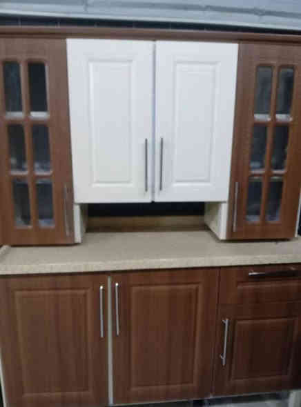 سلام عليكم 
كاونتر hdf  مرمر كامل + طباخ منضدي ايطالي 🇮🇹 للبيع ( كما موضح في الصور )
قياس القطعه الاولى السنك والطباخ قياسها : 2 متر
القطعه الثانية مع الملحق قياسها :  متر ونصف
السعر : 650 الف دينار
للأستفسار : 
*********** اسيا
 *********** واتساب
