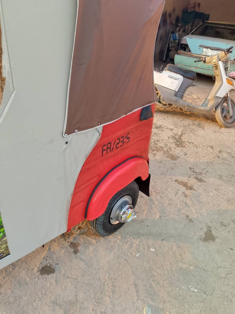 تكتك 17 رقم بغداد بيه بس الغد تكتك خير من الله مكينه مال 20 البدي 18 العنوان  بحي نصر ***********
