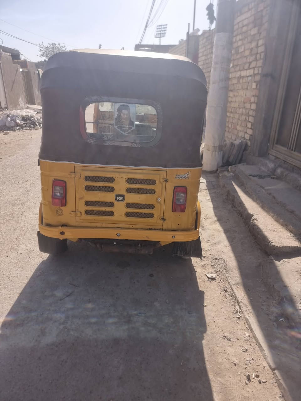 سلام عليكم تكتك البيع 20 بسنويه مسجله 19 رقم انكليزي تحويل ثاني يوم تكتك كامله من كلشي بيه بس بصفحه صبغ كد شبر والباقي كفاله مكينه اكسن لا تنقيص لا تبخير مكينه ناعمه كلش تخم تاير جديد جادر جديد كهربيات كله شغاله *********** مدينه الصدر حي الكوفه
