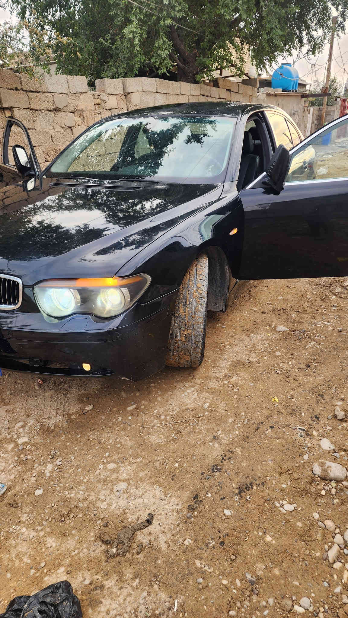 سلام عليكم مرخصت صاحب الكروب المحترم البيع بيم باخره 745ادوات فول مواصفات متومه وكامله عله رقم الشاصي مدون كصه السيار كفاله كير ومكينه تبريد 3قطع شقالات اربع بردات كشنات كهرباي بيبان شفط بيع او امراوس حسب القناعه مكان بغداد سعر خاص ***********
