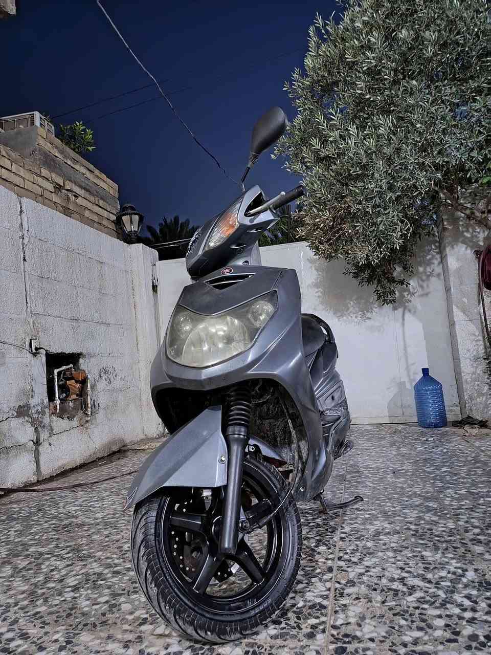 دراجة سكنس فحل 140نكرة سلف هندر بكل وقت كهربائيات كلها كاملة كفراتها بلاد نضيفات محركها مكفول لا نضوح ولا تبخير شلعة ومعدل يخبل قفل جنطة استيرن كلة كامل زوج تايرات جدد دراجة ما بيها اي نقص سعرها 575 وبيها مجال مكاني الشعلة ***********
