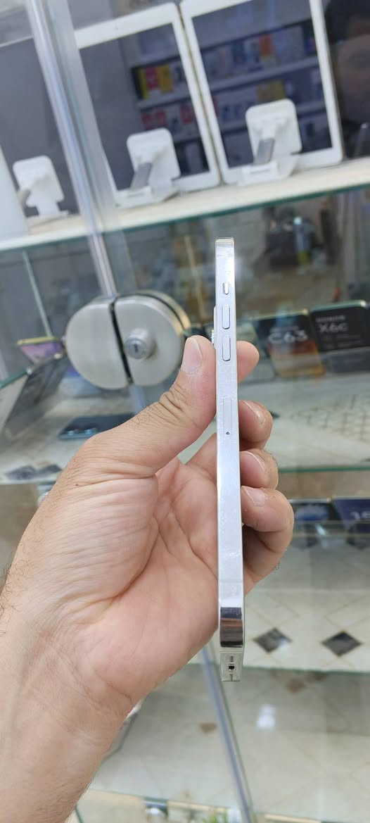 12 promax

زاکیرە 256 گێگا و پاتری 100 مۆبایله کە شاشە و پاتری و کامێرا و پشتی  گۆڕاوە و شاشەیەکی  زۆر باشی لەسەرە و بەزەمانی هەمو شتێک فەیس و هەمو گیانی بەزەمان  نرخی 290هەزار  قفڵی  بێی  مە عمەلە

شوێن/چەمچەماڵ + گەیاندن هەیە شمشمل, السليمانية


**إذا كنت صاحب هذا الإعلان وتريد حذفه لأي سبب، رجاءا أرسل رسالة إلى الدعم الفني**