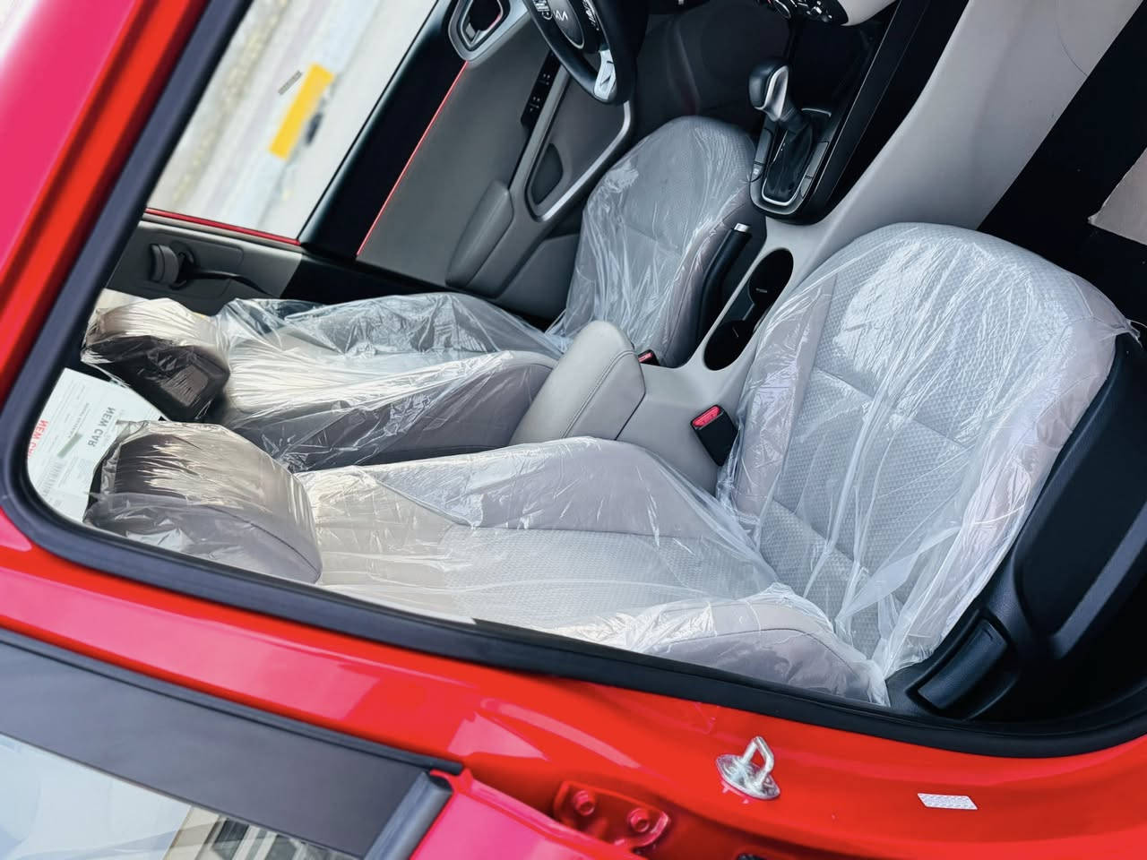 سلام عليكم البيع او مراوس صول 2023 حره رقم بصره
وجاملغ امامي وباب السايق صبغ 
نص فول 
محرك 2000 دوش مامفتوح 
المسافه المقطوعه 58
دواخل اللونين 
رادارات / حساسات 
اضائه داخليه 
شاشه / كأمره دواره 
تحكم استران جهتين / تحديد مسار 
اليت زنون ناصي عالي 
سياره جديده كلش بل كارتون 
سياره جاهزه محرك كير حداديه تبريد جاهزه الأخير 
السعر 148 وبيه مجال 
المكان الناصريه 
الاستفسار 
***********
