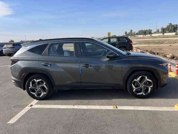 السلام عليكم توسان ٢٠٢٣ فول ١/١ حادثه من امريكا  كلين واضحه الصور بالعراق صار بيها بنيد تبديل نفس اللون بدون دواخل كفاله وبيها باردات السياره استخدام بنيه   ماشيه ٣٢ كلش نظيفه السياره بأسمي رقم بغداد بيع او مراوس السعر ١٨٢
مجال عمله بيها مكاني البياع ***********
