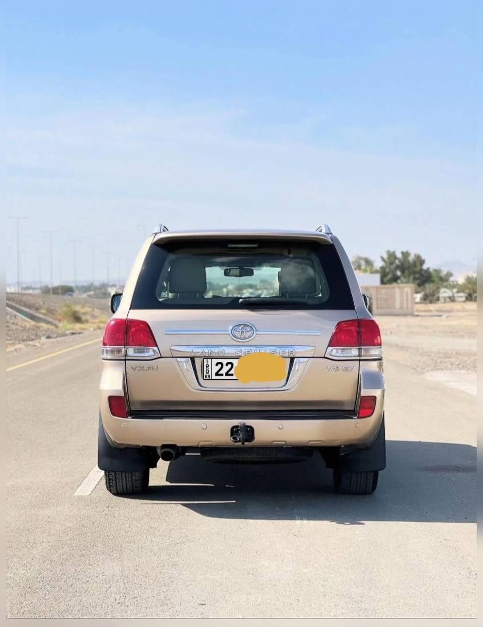 السلام عليكم لاندكروز 2011 خليجي مقفوله كفاله عامه من الدعاميه للدعاميه بشرط لا صبغ بيها لا ضرب بها لا تبديل بيها تخم تاير جديد صدر امامي خلفي جديد كهربائيات كله شغال تدفيه تبريد شغال ضايفي لها تشغيل عن بعد وضايفينها جكات تصعد وتنزل محرك مبدل جديد قبل 18 يوم محرك 8 سلندر حجم المحرك 5700، 💯💯VXR رقم اربيل باسمي لغايه السنويه 31 السعر 295 بيها مجال بسيط عنوان بغداد*********** عطل واحد فقط بالمسجل
