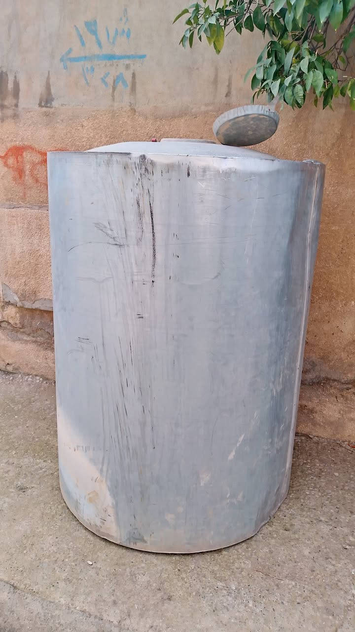 تاانكي عدد 2 حجم كبير مابيهن لحيم نضيف حي العروبه جامع التوحيد السعر الواحد 70 اتصل ع رقم ***********
