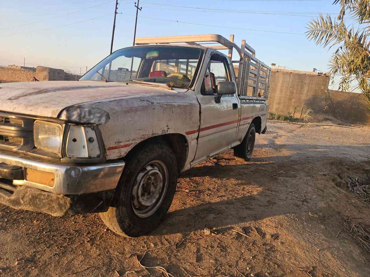 سلام عليكم سيارة للبيع بيكم 89 رقم ديالى سعر 25وبيها مجال ***********
