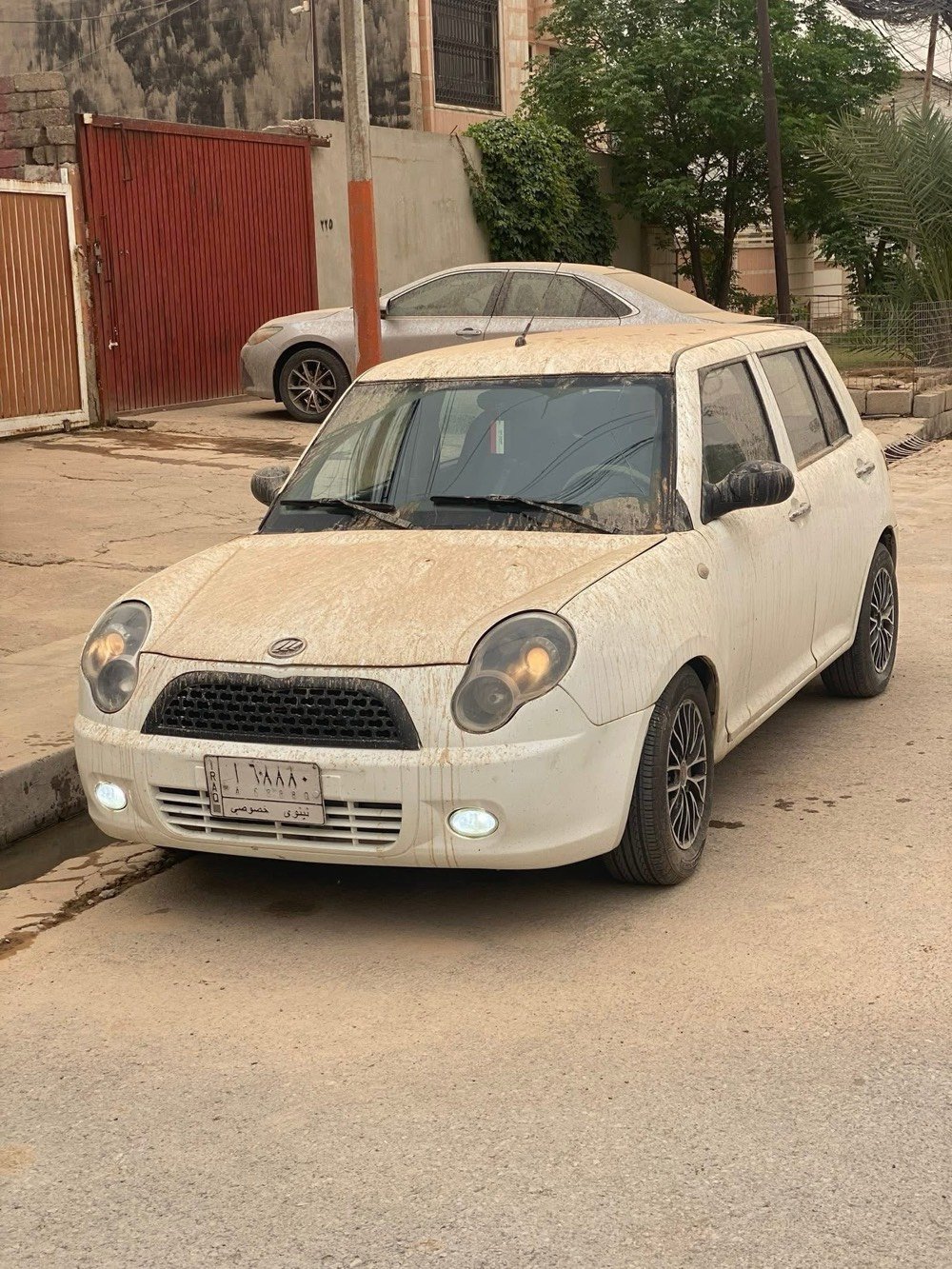 ليفان رقم نينوى شرط التحويل للبيع مصبوغة عام سيارة نظيفة ومرتبة واقتصادية تدفئة تبريد *********** بيع او مراوس حسب الاتفاق
وبيها كابون الاستفسار ع رقم والوتس بسعر مناسب 
حي العربي