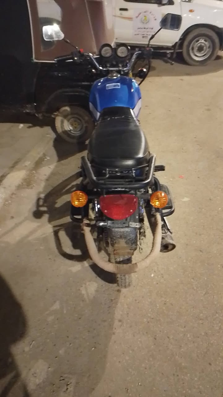 السلام عليكم دايون للبيع موديل 23اوراق سكنر مكينه 150دراجه مكينه مكفوله نضافه كلش حلوه عوزه بس صينيه مكاني بل حمزه الغربي السعر مليون و100 مجال للشراي بيه خير ويدلل شراي خابر ***********
