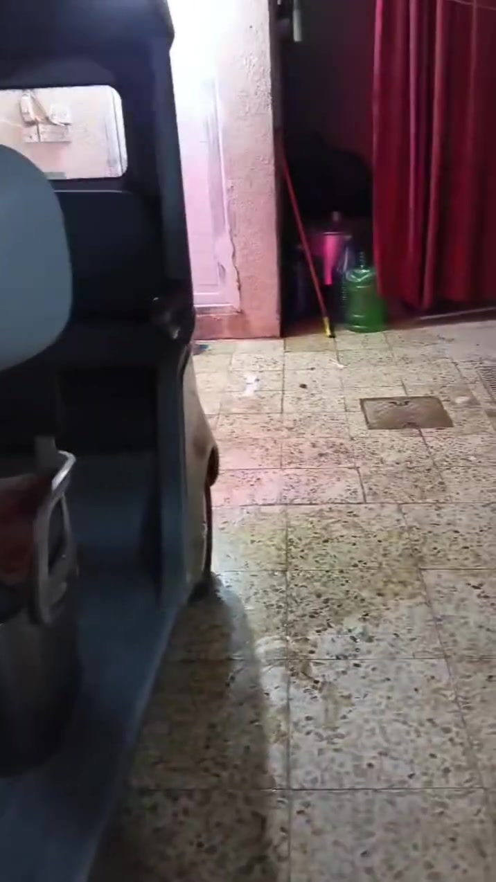 السلام عليكم تكتك شحن 5 باتري للبيع نقص جاملغ امامي التكتك بيها ضربة بسيطة ومصلحها ب حي الصناعي صارلي 6 أشهر من ماخذة باتريات جدد تايرات نضاف السرعة 45 كامرة خلفية بيها تايرات جوبلس دبلات شغالة اشاير هورن لايت عالي ناصي مكاني كربلاء السعر مليون و200 وبيها مجال ***********

