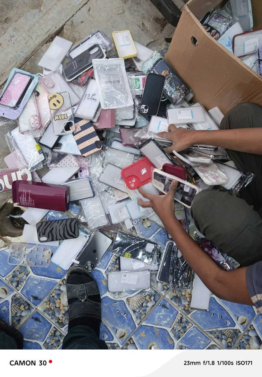 جميع نواع كفرات شاشات سعر ١٠٠٠ عنوان يم مناور ابو كونترات مقابيل مدرسه حبانيه هاتف ***********
