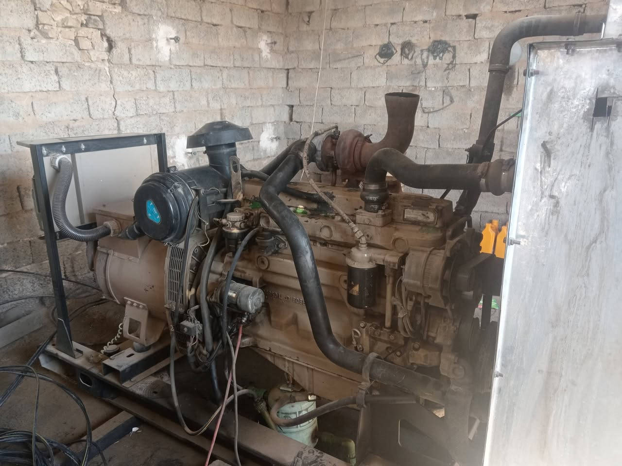 سلام عليكم اخوان يوجد لدينا مولد جونير لاينقص ولا يبخر فول 150كيفي ***********السعر 35ورقه بي مجال
