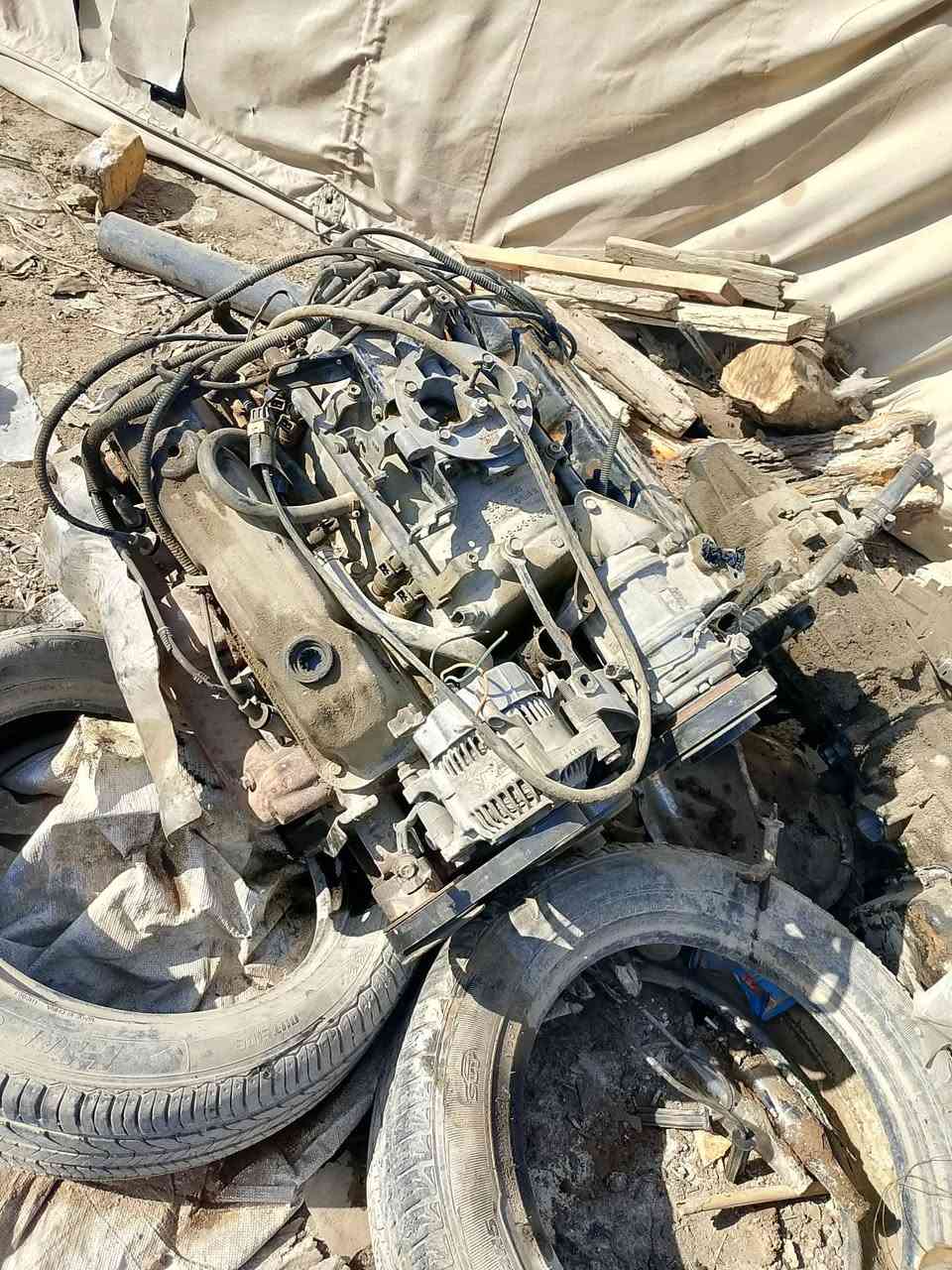 سلام عليكم مكاين عدد ثنين وكير ثلاث خطوط 8سلندر 5200 شرط الشغل وحده كامله هيه وضفيرته وتفرعاته والثانيه محتركه الضفيره مكاني ناصريه المركز ***********
