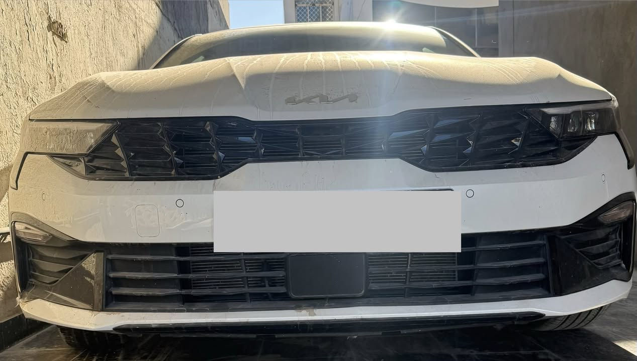 السعر 240 
كي فايف موديل 26 ماشيه 3 الف فقط بدون فتحه رقم اربيل ام الضمان الدوليه مكانها ديوانيه مقفول من اي ضرر بوضع الزيرو واتساب ***********
