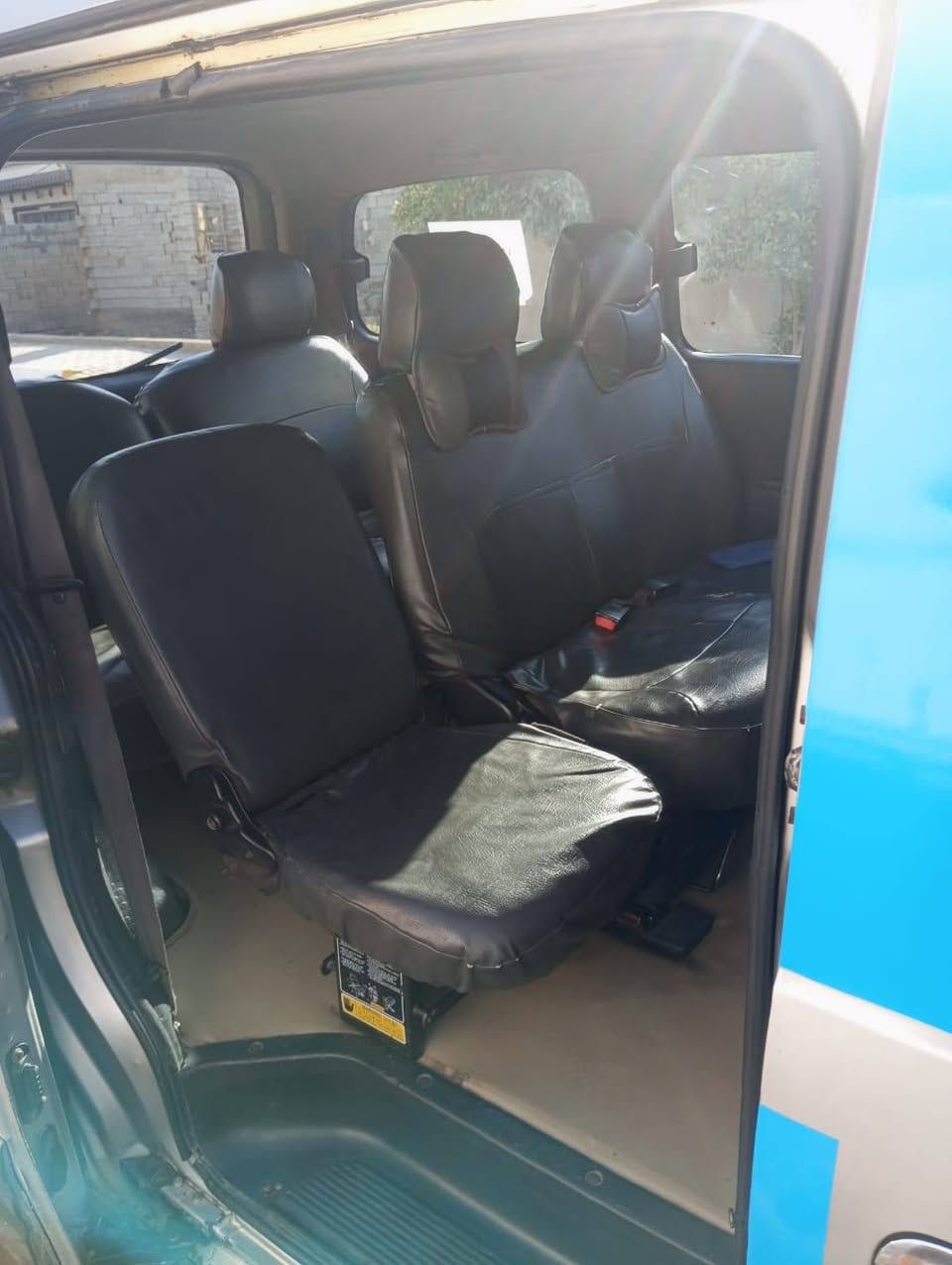 السلام عليكم ستاركس للبيع موديل 2001 خصوصي رقم كركوك انكليزي  مشروع وطني سنويه لحد 2027
بسمي  هزة جديدة داخلة كير ومكينة واكسل مكفولات تبريد تدفئ كهربائيات كلها شغالة صدر امامي وخلفي جديد شواصي مكفولة مابيها ضربة السيارة السعر 80وبيها مجال المكان السياره 
ديالى 
للاستفسار ***********
