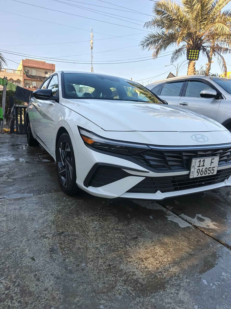 ‏🚗🔥 للبيع – النترا 2025 SEL Sport وارد أمريكي 🔥🚗 ( حادث خلفي بسيط جنطه pdr كد شبر)
‏🔹 الموديل: 2025
‏🔹 الفئة: SEL Sport
‏🔹 الوارد: أمريكي 🇺🇸
‏🔹 المحرك: 2.0 لتر – 4 سلندر – 147 حصان
‏🔹 ناقل حركة: أوتوماتيك CVT
‏🔹 الدفع: أمامي (FWD)
‏✨ المواصفات:
‏• جنوط رياضية 17 إنش
‏• سبويلر خلفي أسود رياضي
‏• شاشة 8 إنش + Apple CarPlay & Android Auto
‏• تشغيل بصمة + دخول ذكي
‏• شاحن لاسلكي
‏• كاميرا خلفية
‏• مثبت سرعة
‏• تحذير النقطة العمياء
‏• نظام المحافظة على المسار
‏📍 الموقع: (بغداد الشالجية)
‏📏 الممشى: (12mi)
‏🎨 اللون: (ابيض)
‏💵 السعر المطلوب: (185) 
‏✔ السيارة بحالة ممتازة وجاهزة للفحص
‏✔ أوراق كاملة
‏✔ استخدام شخصي
‏📞 للاستفسار والتواصل: (***********)
