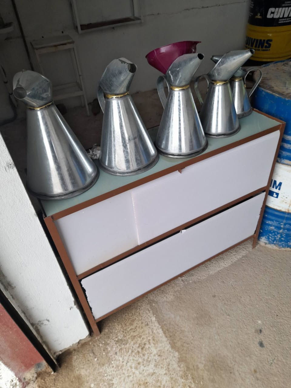 السلام اغراض للبيع استفسار اتصل على الرقم /0752128508
|||***********
