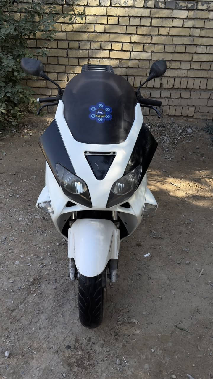 سلام عليكم فؤرزه سؤيج 06 MF لؤن أبيض صدفي  بلادي 👍 مكينه ناعمه شلعه ؤمعدل فؤل كهربايات كلهه شغاله   اؤراق كامله حساس  و حساس و مانع انزلاق زوج امرايات   و زوج تايرات جديد حساس دراجه بدؤن اي نقص جاهزه كلهه سعرهه((850 )) دراجه انظف و احلى من لصور مال جنني مكانهه بغداد مدينة الصدر شراي اتصل ***********
