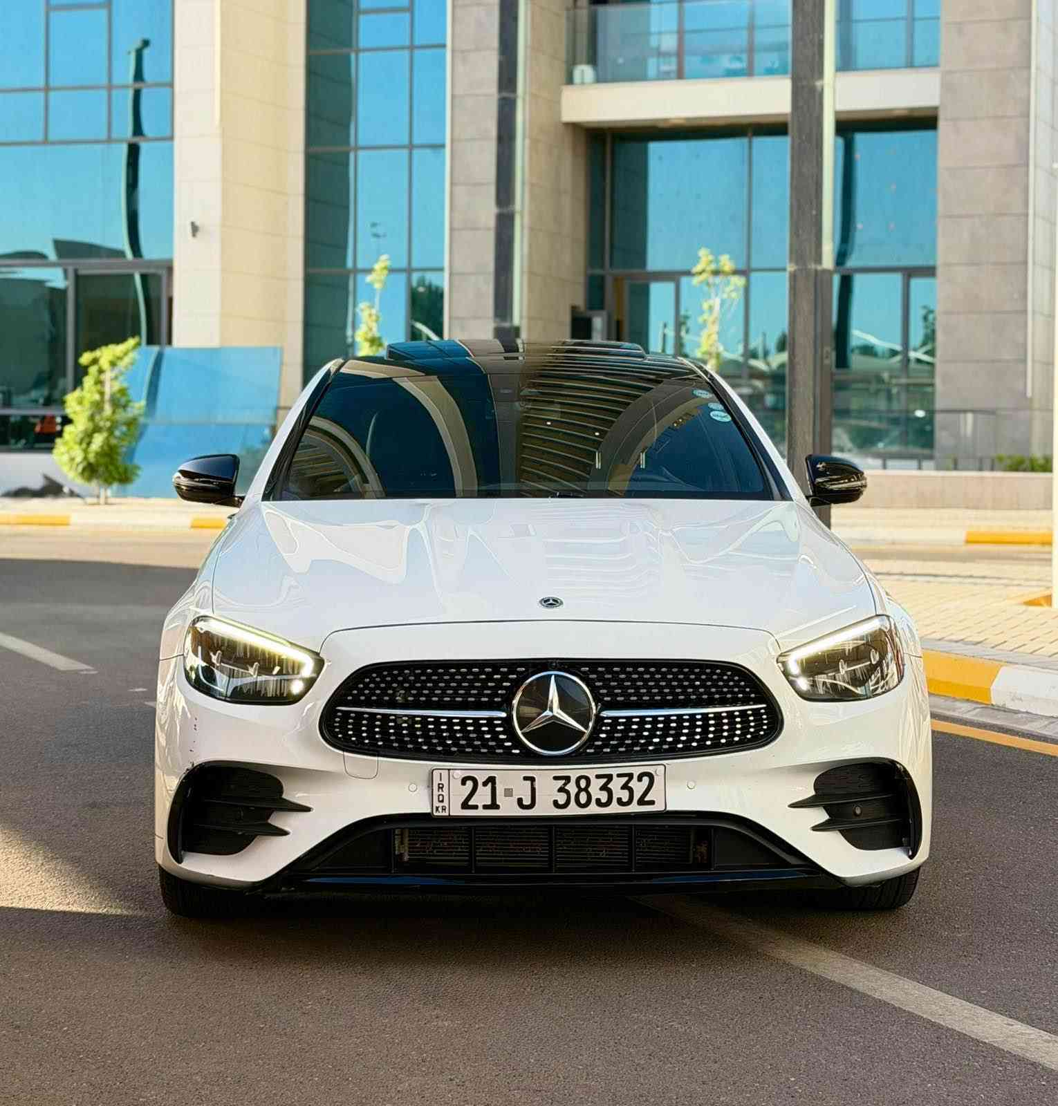 ‏Mercedes Benz E350 AMG 2021
فول موصفات 
1. فتحه سقف 
2. استيران كهرباء 
3.كأمره خلفيه 
4. شاشه جبيره S 
5. كيج إلكتروني متغير 
6. داخل اسود 
7. كشنات تدفئه  
8. رادارات امامي خلفي جوانب 
9. حساسات 360 درجه 
10. سستم سماعات 
11. شاحنه لاسلكي 
12. اتو بارك + اتو هولد
13. كشنات كهرباء + خزن ميموري 
14. صفر مسج 
15. لد داخلي 64 لون
16. ويل 19 AMG
17. رقم شمالي  باسمي تحويل مباشر 
18. موقع السياره بغداد السيديه 
حادث فقط دعاميه بدون دواخل اخت الكلين 
ماشيه 37الف 
السعر 330 ورقه 
الاستفسار  *********** بغداد, العراق
