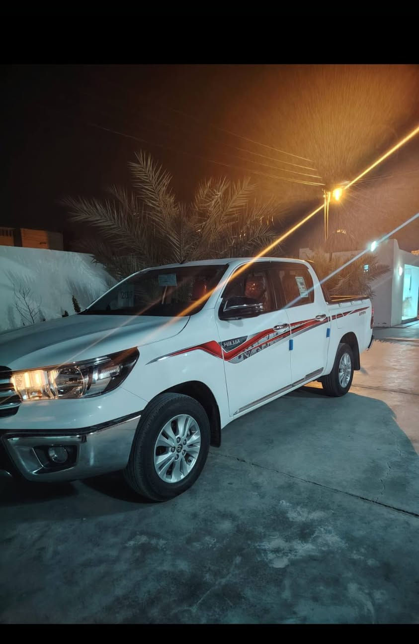 سلام عليكم هيلوكس شركة ساز ام ضمان  25موديل ماشيه كدامك العداد السعر 310ورقات قفل ***********
