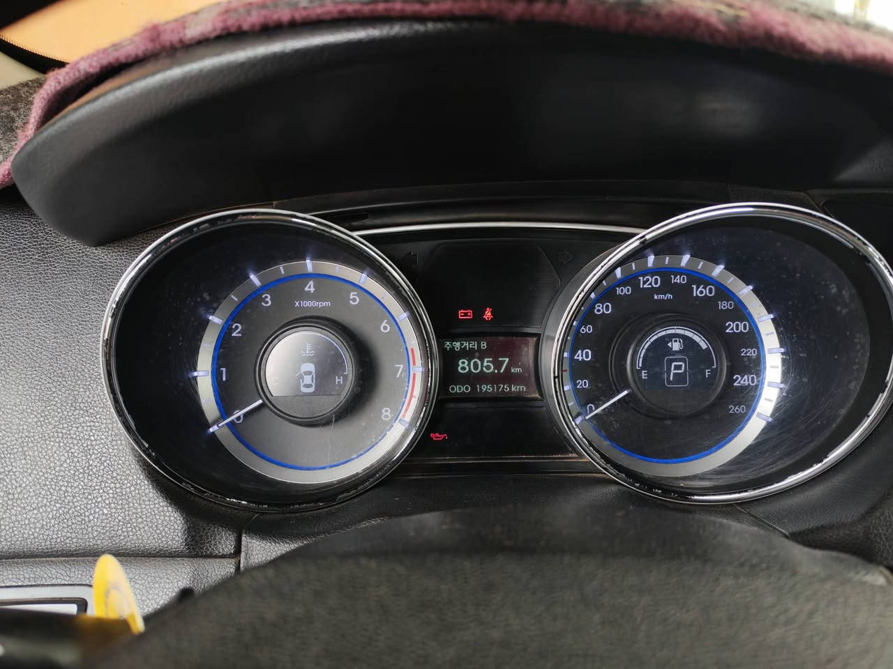 سلام عليكم سوناتا 2012 البيع وارد كوري  رقم سليمانيه بسمي محرك 2000  سياره جديده كلش شاشه كامر كشنات جلد تبريد خلفي حساس خلفي ***********
 مكان شهربان مقداديه
السعر 95 بيه مجال
