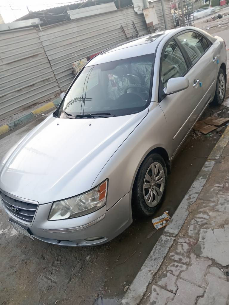 سوناته موديل ٢٠٠٦ محرك سته سلندر مصبوغه عام بيه ضربه باب العبري  جاهزه كير اوتو ومحرك جدد تبريد تخم تاير كهربائيات دواخل تحكم استيرن  فتحه كامل المواصفات  سعرها ٧٨ او مراوس  مكانها كربلاء.. ت.... *********** كربلاء, العراق
