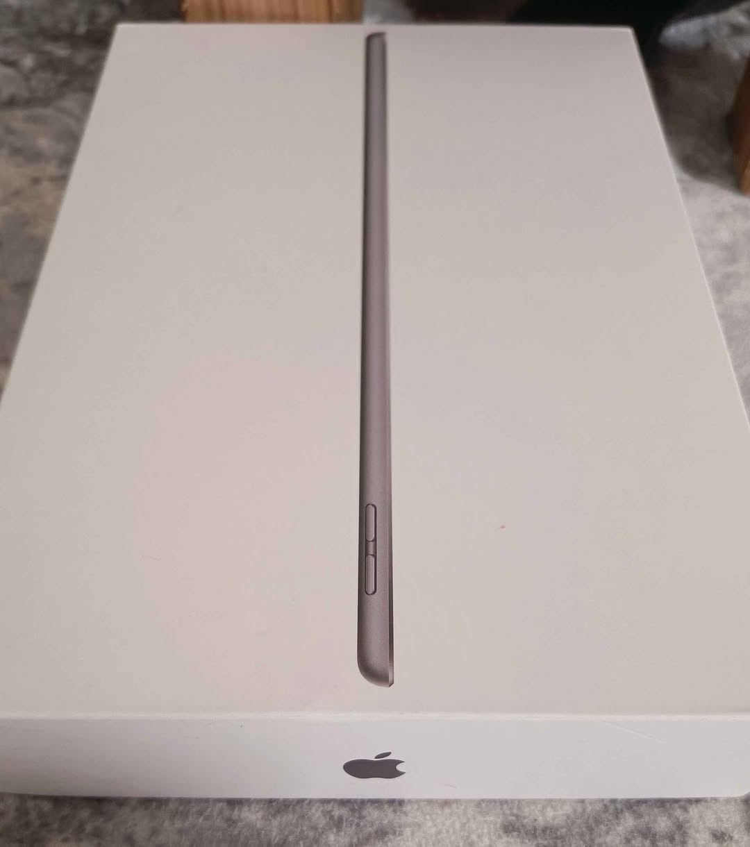 ئایپاد جیلی 9 64g گێگا زۆر تازەیە کارتۆنی ماوە بێ شوخت و شکاوی زۆر کەم بەکار هاتووە هی کۆمپانیای M Center واتە ئەوروپی نیە .
175000 
***********
ناونیشان.  سلێمانی السليمانية, العراق
