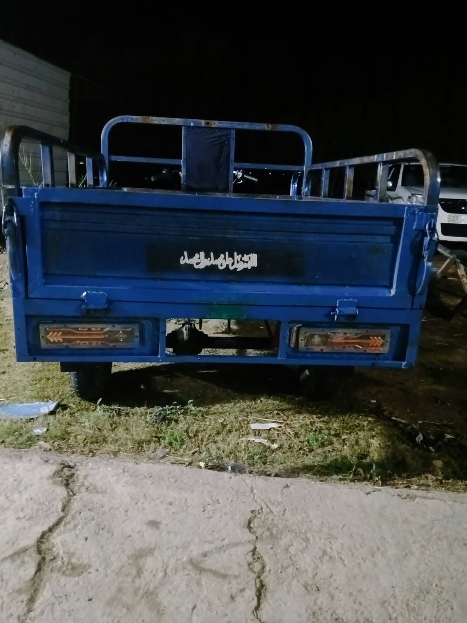 السلام عليكم ستوته دايوان للبيع 2018رقم وسنويه حلوه ونضيفه مثل ماهيه بل صوره جاهزه من كلشي مكان واسط شيخ سعد كهربائيات كلهه شغاله السعر 2100وبيهه مجال للشراي الخاص مفتوح الاتصال على هذا الرقم  ***********
