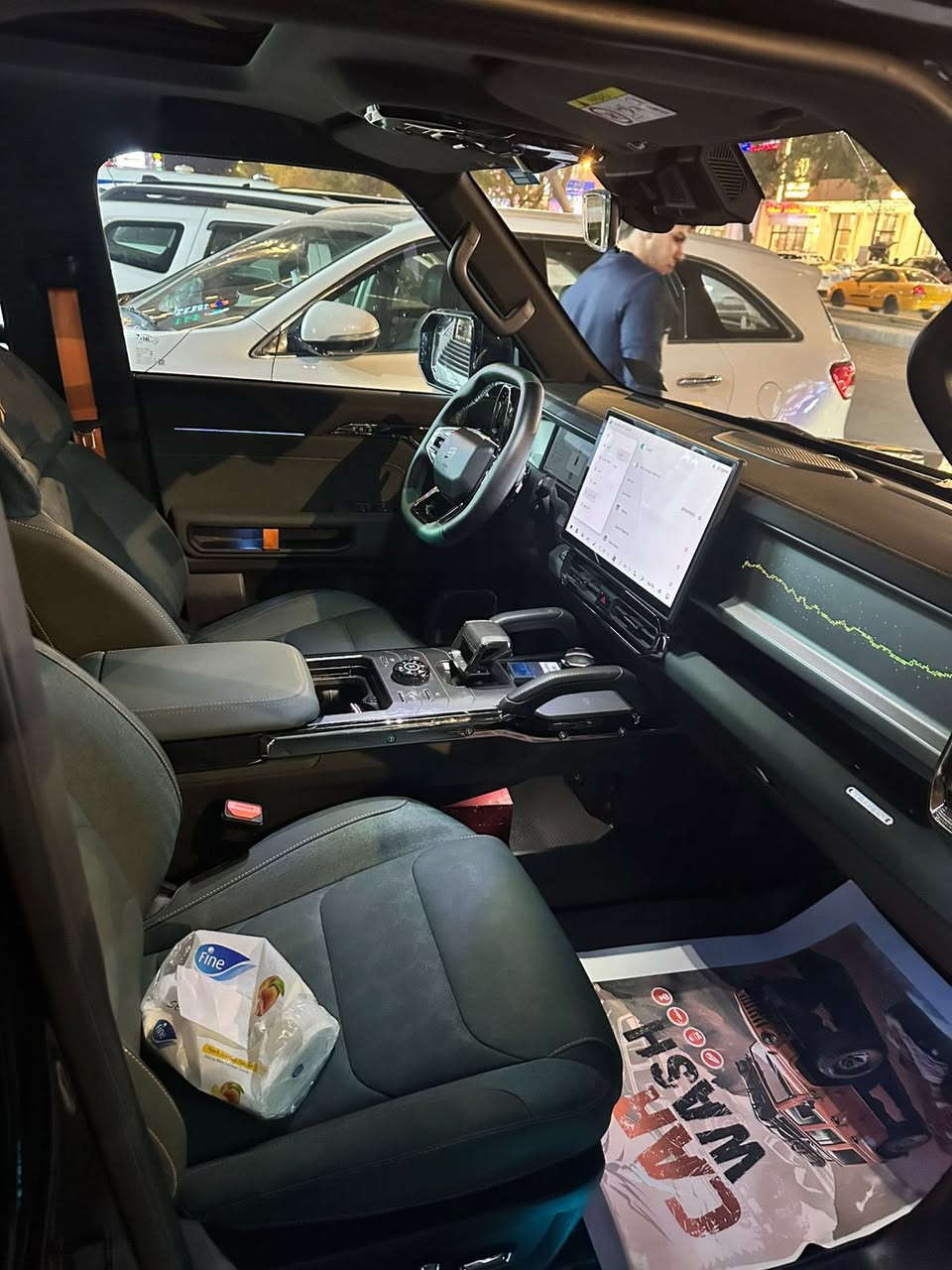 جيتور t2
موديل 2024
ماشية 20 الف كيلو
رقم بغداد
مغلفة السيارة ppf
اكسسوارات شادلها 
داخل زيتوني
السعر 40.500.000
اربعين مليون و500
بغداد/العامرية
***********
