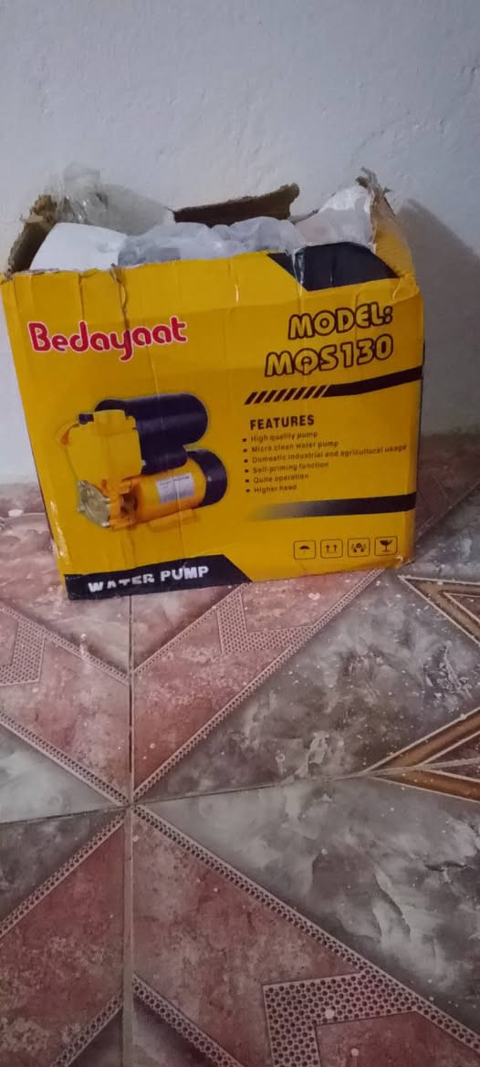 السلام عليكم سخان اصلي
مغاسل تعليك 
ماطور ماء كله جديد مامستخدم
