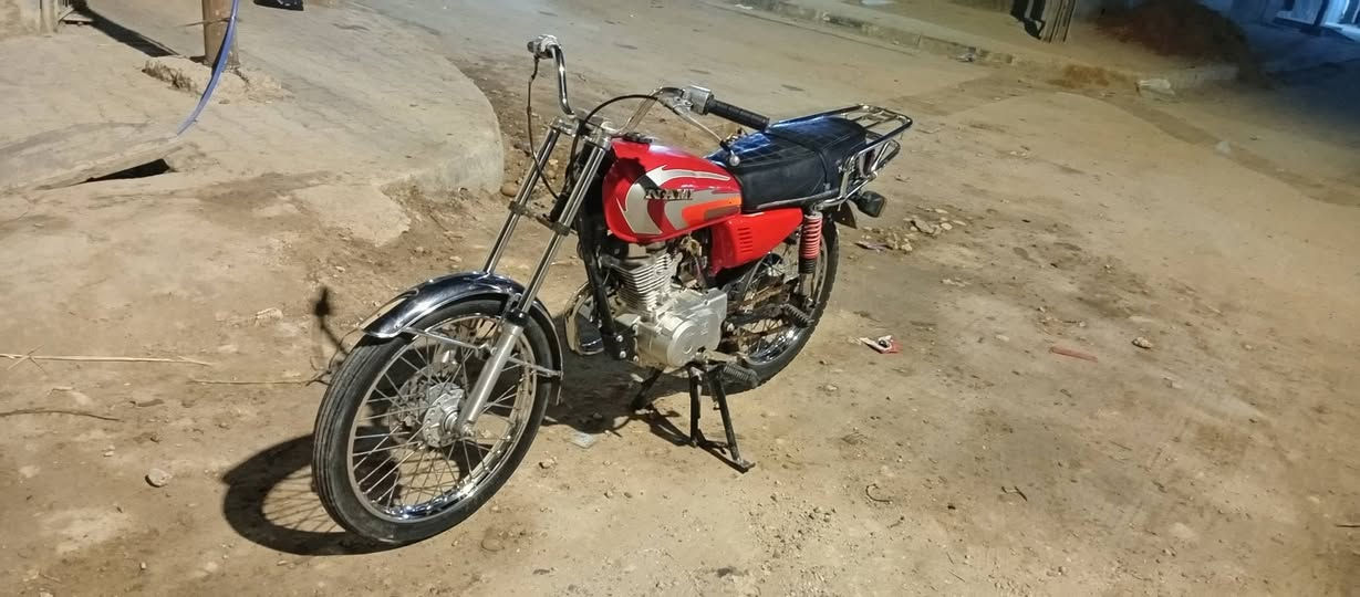 للبيع مكاني نجف بسمي دراجه مكينه شلامچه اصلي عيزه بس مو هواي 950 وبيها مجال رقمي بس اتصال ما بي واتساب ***********
