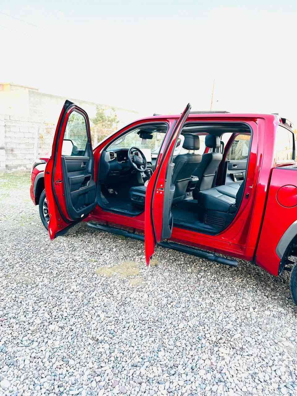 🔴🔴للبيع 🔴🔴
2024 TOYOTA TUNDRA, CREWMAX LIMITED 

موديل 2024

رقم فحص مؤقت 

مواصفات لمتدد 💯

كشنات تدفئة وتبريد🔥

عداد المسافة 22 الف كيلومتر 🎰

كامرة خلفية 🔃

محرك 6سلندر تون تيربو2 هايبرد🔋

تحكم كشن كهربائيات⚡️

ايرباكات سليمة ما طاكات

سقف بانوراما 🪟

طخم تاير جديد🛞

كشنات جلد

تحكمات  دفع 

كيج دجتل 🖥

وارد امريكي 🇺🇸

الضرر  حرق من الامام وتم تبديل الدعامية فقط 

الموقع شرقاط / صلاح الدين 📍

 السعر 42000$ دولار وبيه مجال 

للاستفسار *********** ☎️ 

بي واتساب💬
