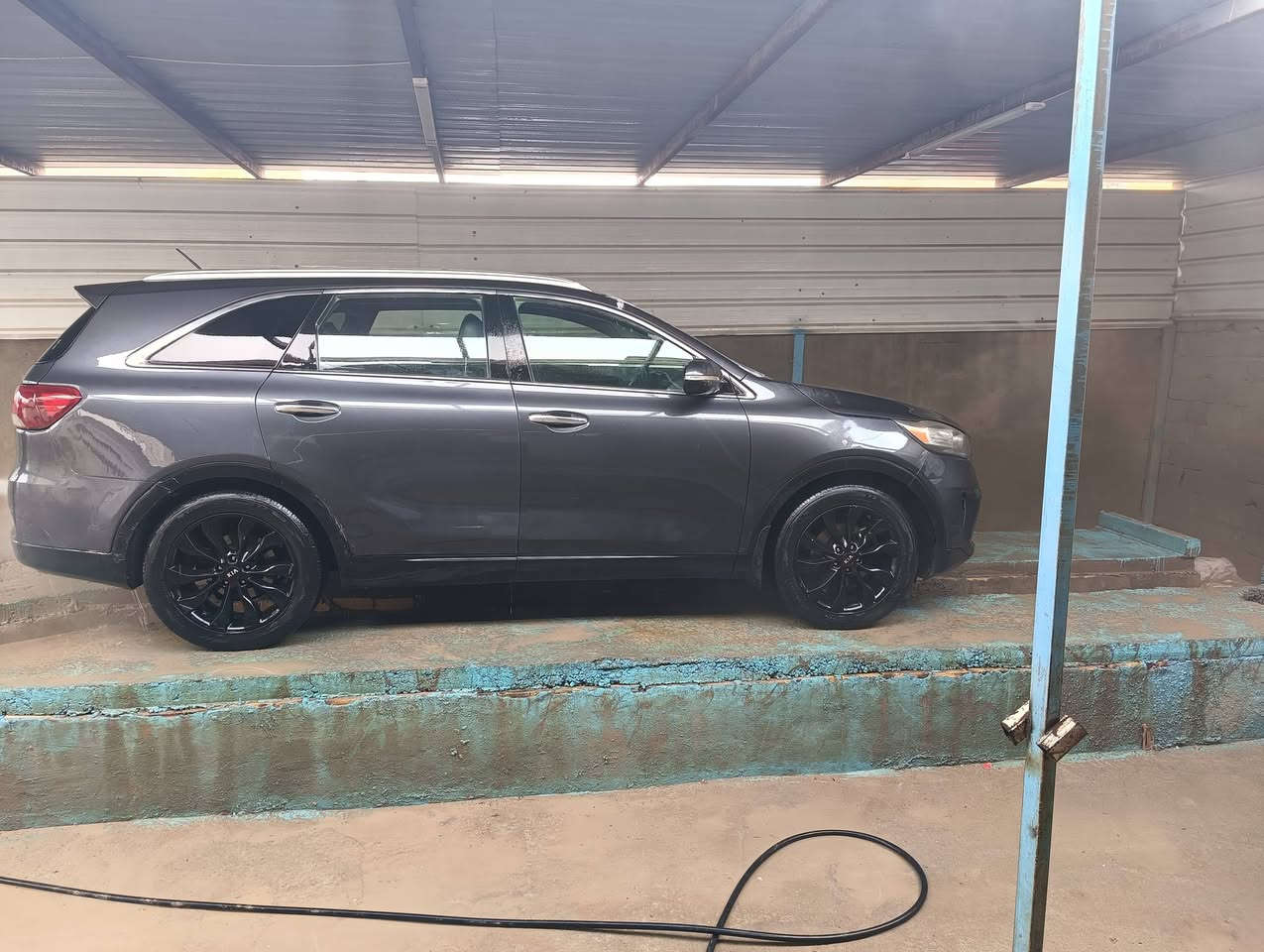 سلام عليكم
كيا سورنتو 2019

وارد أمريكي 6 سلندر 

حادث بسيط موجود بالصور 

لون فيلي (رصاصي غير محدد)

هزة جديدة 

سنوية جديدة تنتهي 2031

رقم بغداد انكليزي الجديد

كشن سايق كهرباء

اشاير مري  

رادارات 

سبعه راكب 

اربع وضعيات قياده SMART-ECO-COMFORT-SPORT 

منفذ شاحن 12فولت + أوكس

وبعد بيه مواصفات 

حادث بامريكا داير جاملغ ايمن خلفي  معدل مصبوغ 

و بنيد مصبوغ بسبب تقشرات بالصبغ

سياره حلوه وجاهزه من كلشي 

سعرها (185)  وبيه مجال قليل
***********
سنوية باسمي مكان السيارة بابل القاسم
