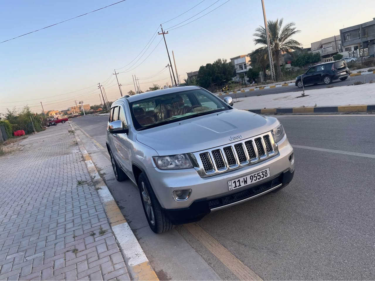 جيب موديل 13 امريكي 
كلين مكفوله من الصبغ والضربة 
ماشيه 115 
ويل 20 اوفر لاند
دوشمه حسين شماره (الكاظمية)
رقم بغداد
تبريد خلفي وأمامي 
محرك استندر و گير مكفول من شي 
تجي وتشوف نضافتها بعينك وتقيم 
مكاني بعقوبة 
*********** بعقوبة, ديالى
