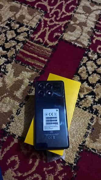 السعر 350 قفل بوكو x 6 برو G5 ذاكرة 512 جهاز صار شهرين من مشتريه مكاني العمارة قريب مستشفى الحكيم رقم الهاتف ***********
