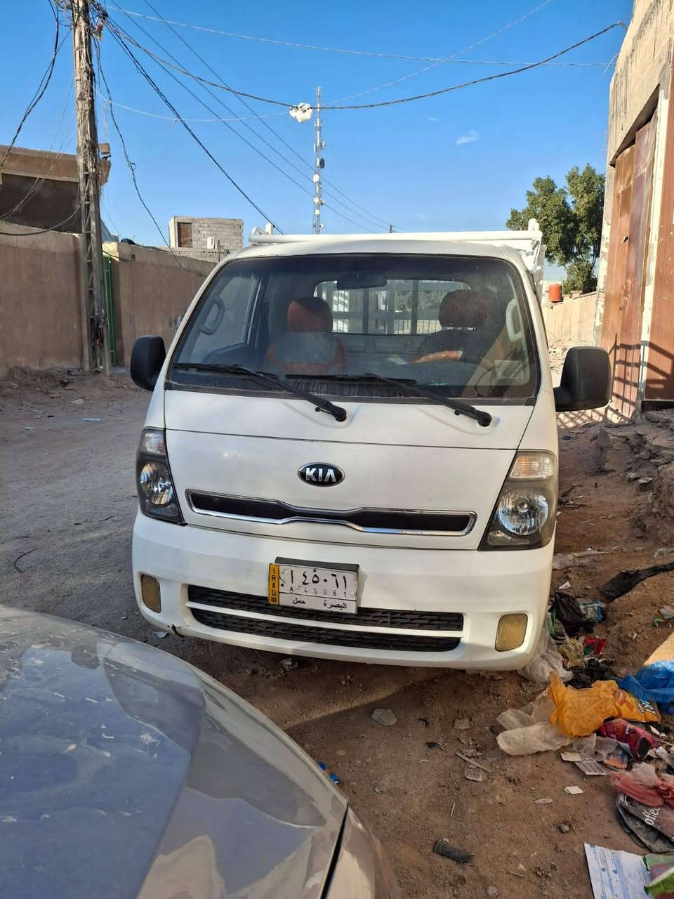 السلام عليكم
كيه بنكو للبيع نثيه مكفولة بيهه الدوس معمره سياره جاهزه من كل شيء

موديل 2016 

العنوان البصرة الزبير

السعر 108 وبيهه مجال قليل

بدون المحجر 
رقم الهاتف ***********

***********
