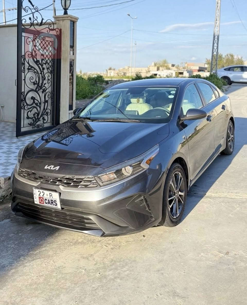 فورتي 2022 
سيارة جديدة ونظيفة ما بيها اي ظرر سيارة شرط مكفوله من الدعامية للدعامية وهاي المواصفات الي كدامك محرك 20 داخل ابيض واسود مميز رادار امامي وبعد بيها مواصفات حلوة سعرها مناسب جداً اذا شراي اتصل على هذا الرقم + واتساب ايضاً 
***********
