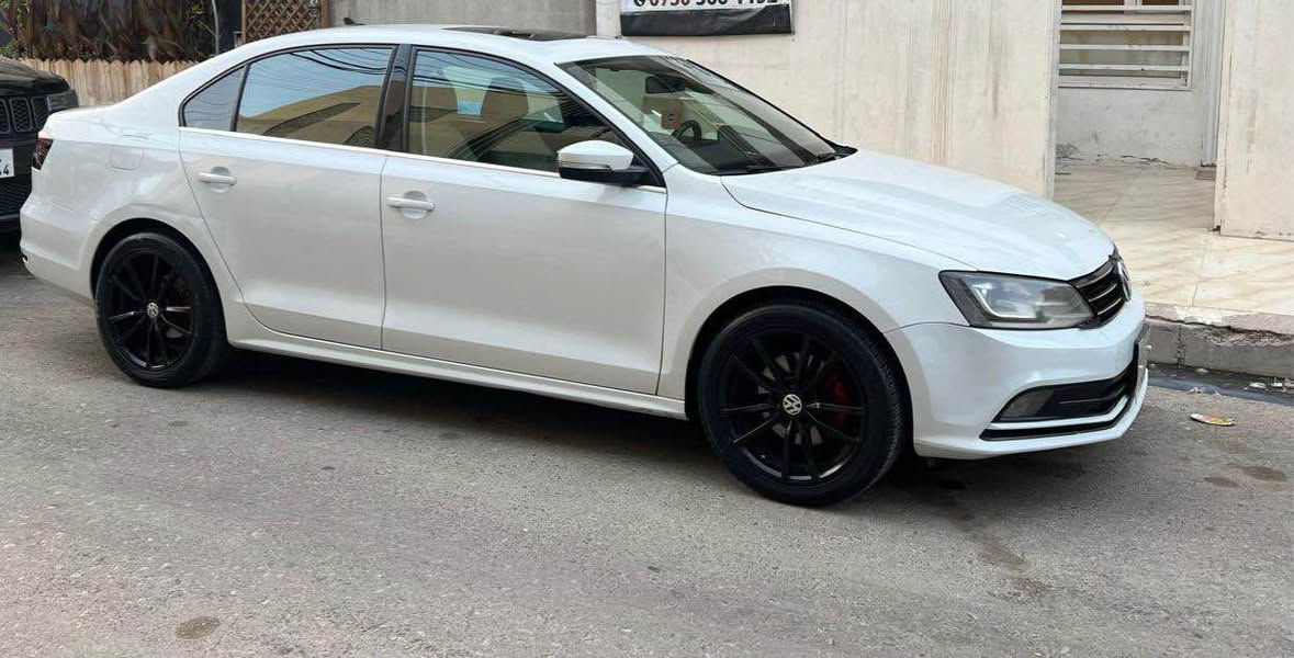 Volkswagen jetta 2018 SE
فولكسفاجن جيتا موديل ٢٠١٨
جاملخ و بونيت صبخ بدون دواخل بشرط 
ارباك ستيرن سيستم
سيارة مرقم أربيل 
مواصفات فول
سلايد 
كشن جلد 
كشن هيتر
داخل بيجي
تحكم ستيرن 
بلوتوث 
محرك ١.٤ لتر
ماشي ١٥٠ الف كيلومتر 
گير محرك بشرط
سعر ١٣٥$ و مجال
***********
***********
فايبر + واتساب موجود أربيل, العراق
