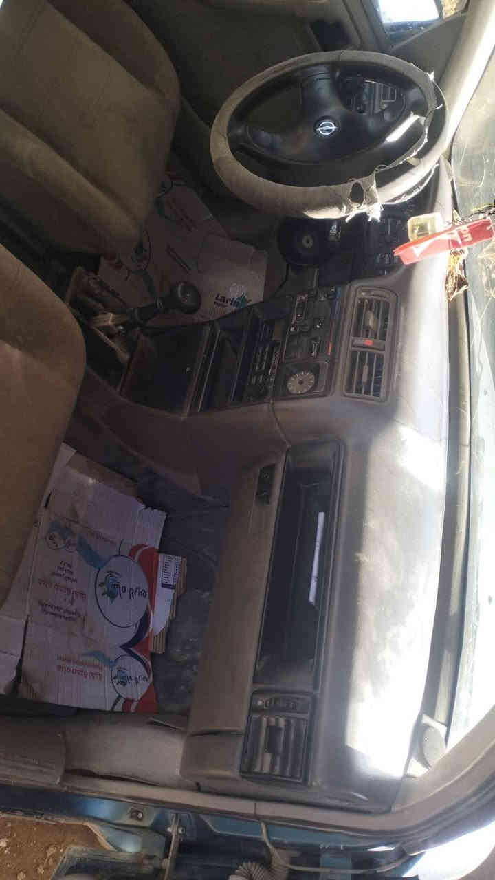 فكترى.. موديل 92 ////20// رقم مسطره.  بسمي..  كابون.  بانزين.  سياره.  وضع شركه..  يعوزه بعض التصليحات بسيطه.  الحجم 20..  جنطه..  .  سعر..  40.. وبيها مجال.  شويه.  متوازي علا بيعها.  المكان..  قرية ابو ماريه..  ***********
