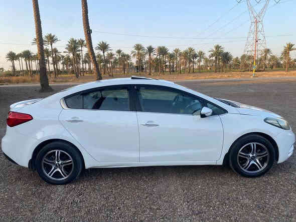 سلام عليكم البيع كيا سيراتو 2013 شكل 15 
مواصفات VIP
فول فول 
بصمة أبواب 
بصمة تشغيل 
كشنات كهربائية 
خزن ميموري 
داخل لونين 
كشنات جلد 
-شاشة اعطال 
- فول حساسات 
- ⁠فول تحكم ستيرن 
- ⁠فتحة سقف 
- ⁠محرك 1600 دوش 
- ⁠كير 6نمر 
- ⁠تحكم بالانارة الامامية تنزيل وتصعيد 
- ⁠يعني بعد بيها مواصفات هواي 
- ⁠السيارة رقم سليمانية الدولي 
- ⁠هزه وسنوية ورقم كله جديد 
- ⁠السعر 120 وبي مجال 
- ⁠مكاني بغداد (*********** بغداد
