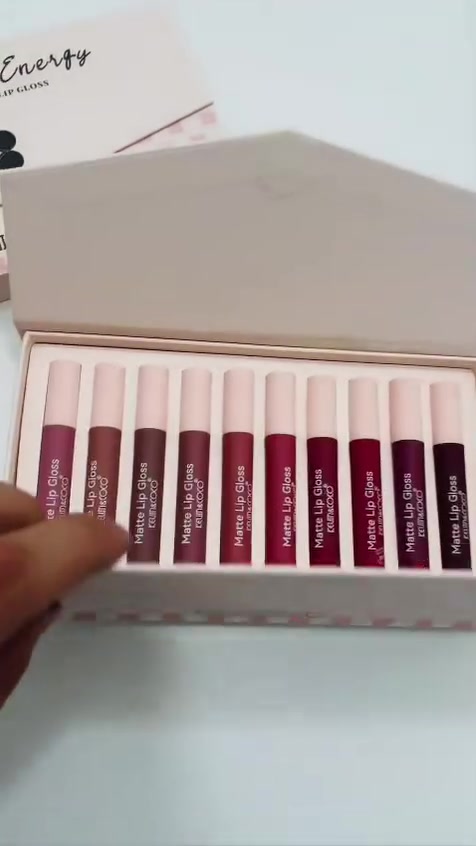 سيت ارواج مات من Kevin & Coco 🦋😍
تتكون المجموعة من 10 ألوان متنوعة وعصرية تناسب مختلف المناسبات وتتراوح بين درجات النيود والهادئة إلى الألوان الجريئة 😘 🫦
ثبات فترة طويلة وترطب الشفايف.


**إذا كنت صاحب هذا الإعلان وتريد حذفه لأي سبب، رجاءا أرسل رسالة إلى الدعم الفني**