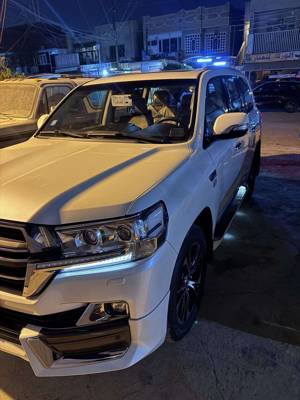السلام عليكم اخوان لاندكروز 2021 vxs محرك5.7 السيارة كفاله عامه من الدعاميه لدعاميه السيارة فول مواصفات الي تجي مواصفات لكزس جكات لايتات ترحيب مري قلاب داخل السيارة قرميدي السيارة جديدة كلش وماشية 40 الف حقيقي مكاني بغداد السيدية وباقي تفاصيل السيارة على هذا الرقم ‭0770 060 8876‬

