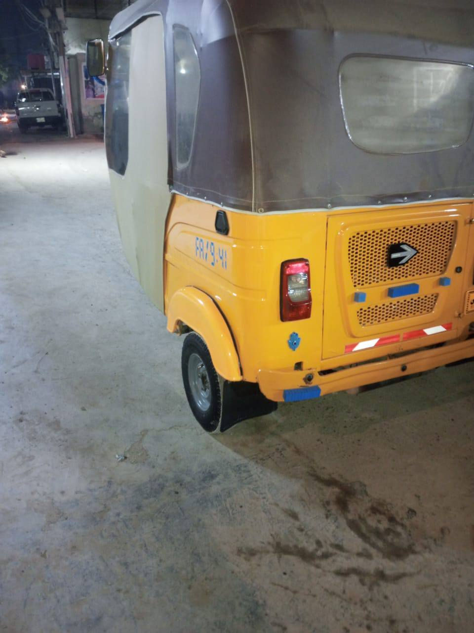 سلام عليكم تكتك البيع موديل 2022 شهر 2 تكتك كلش حلوه العلوان بغداد للبلديات رقم الهاتف ***********
