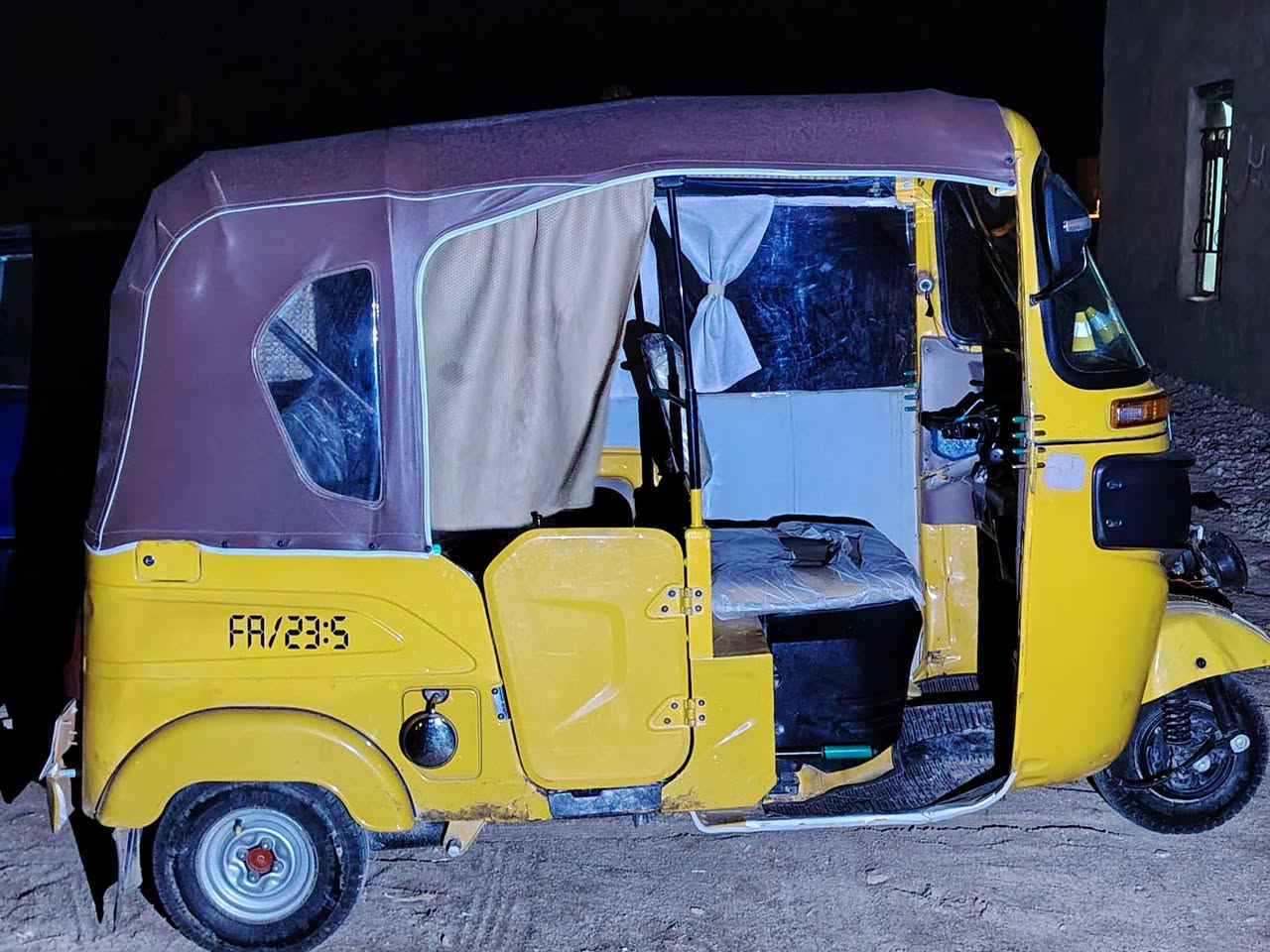 للبيع 21 شهر 9 تكتك نضيفه وتخبل مابيها نقص برقي كبل للشارع تخم تاير جبلي جديد مسجل جديد لايت زنون عالي ناصي  مكاني ذي قار قضاء الدوايه 
تحويل ثاني يوم رقمي 

‏‪0789 376 0460‬‏
