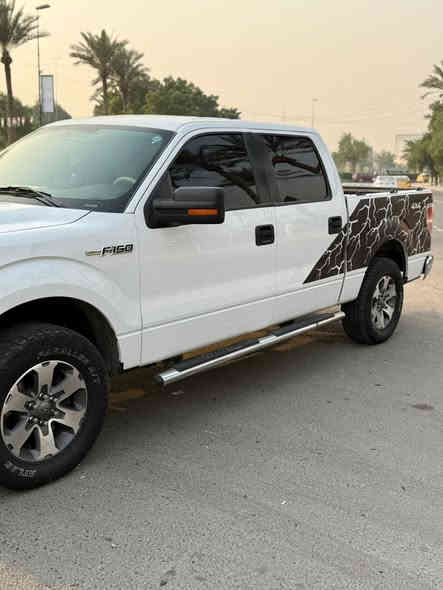 شباب انتو رايحين لسلمانية بكورلا وهاي بسعرها صدك جذب نوب بيه غاز 

فورد F-150 موديل 2014 فئة XTL - ماشية 152ألف

🪛 السيارة ما تذب برغي – تعبان عليها 
تخم بلكات + نوزلات + تنضيف غرفة الاحتراق

اضافة الى منضومة غاز 80 لتر ايطالي شد حكومي مع كارت الصيانة

📄 السنوية باسمي وتنتهي في 2029 – والهزة جديدة

الموصفات:
• 🔧 محرك V8 سعة 5.0 تنفس طبيعي (المرغوب)
• ⛽ تستخدم بانزين عادي بدون أي نقطة أدفانس
• 🧠 برمجة – استخدام يومي بنزين عادي تسحك طبيعي
• 💡 منظومة لايت عدسة + عالي ليزر
• 📸 كاميرا خلفية
• 📱 شاشة لمس تدعم Apple CarPlay و Android Auto
• 🛋️ دوشمة فورد جديدة
• 🎮 تحكم ستيرن شغال من الجهتين
• 🚘 مثبت سرعة شغال
• 🪞 مرايا كهربائية بتحكم
• 🪟 جام أوتو
• 🛞 تخم تاير جبلي مشدود من 4 أشهر
• 🔧 بلكات ونوزلات جديدة
• 🧼 منظومة البنزين منظّفة بالكامل من البداية للنهاية

🚧 السيارة مكفولة ما عدى صبغ بالباب البصف السايق وحافة الجاملغ الخلفي فقط ، لا يوجد أي ضرر هيكلي أو تقني.

#السعر_155

الموقع: بغداد – شارع فلسطين

رقـم صـاحـب السـيـارة:***********
