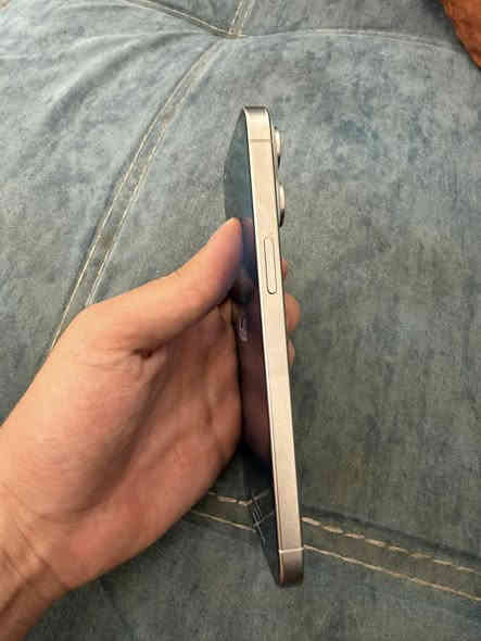 سلام عليكم ايفون 15 برو ماكس ذاكره ٢٥٦ بطاريه ٨١ السعر ٩٥٠ الف قفل عنوان بغداد حي القاهره رقم ***********
