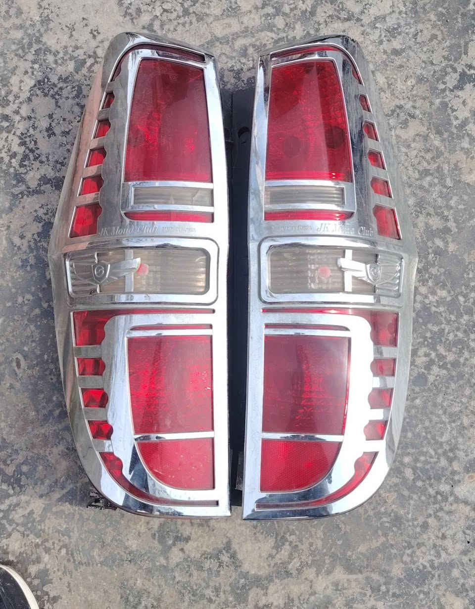 السلام عليكم
درع ستاركس خلفي للبيع ٩٥ وبي مجال
زوج بك لايت ب٢٥
زوج مرايات نضيفات ٢٠
مكاني الحله الهاشميه 
***********
