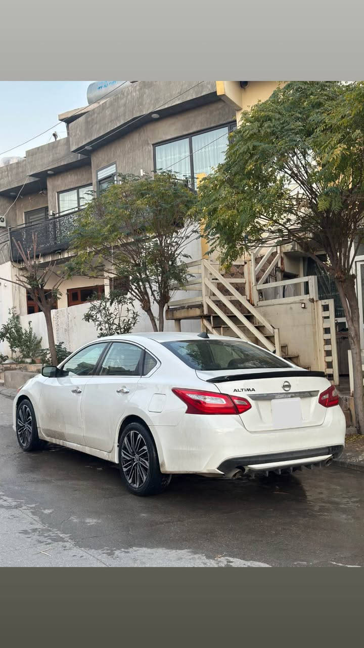 نیسان ئاڵتیما ٢٠١٦ یەک چەمەلەغی بۆیاخە بێ ناوگرتن و بێ  ئێرباگ سەنەوی تا ٢٠٢٧ تازەیە ڕەقەم سلێمانیە مواسفات اعتیادیە  ١١٦ گەڵا  
*********** السليمانية, العراق
