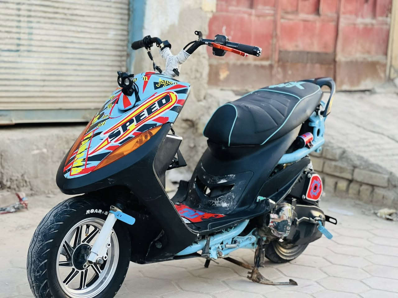 سلام عليكم ماكس عدله للبيع ✨
بوشه ٥٠ مفتوحه ولفات 
كامله عله آخر حبايه برغي ما عوزها 
كلجات رياضي قطره دهن رياضي يدات بريك رياضي كاعيات رياضي صالنصه FM وياله نجمه 🌟 
دراجه حلوه ونضيفه 
مكاني ناصريه حي شهداء 
رقمي ***********
